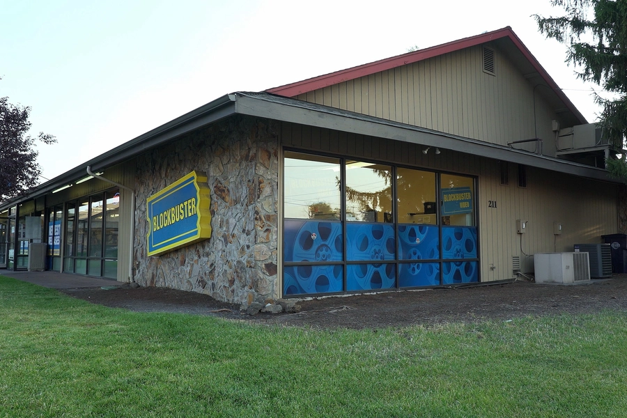 the-last-blockbuster-keeping-the-dream-alive