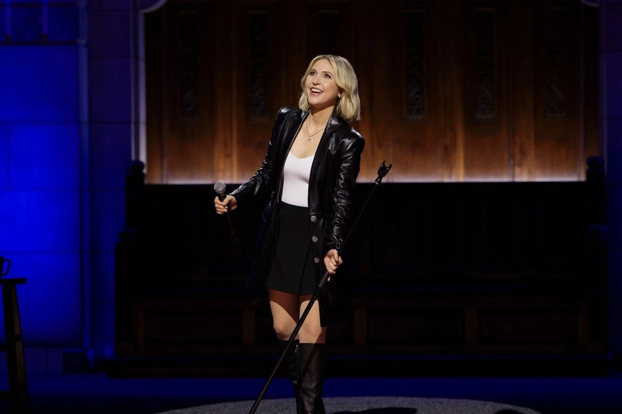 taylor-tomlinson-prodigal-daughter-on-netflix