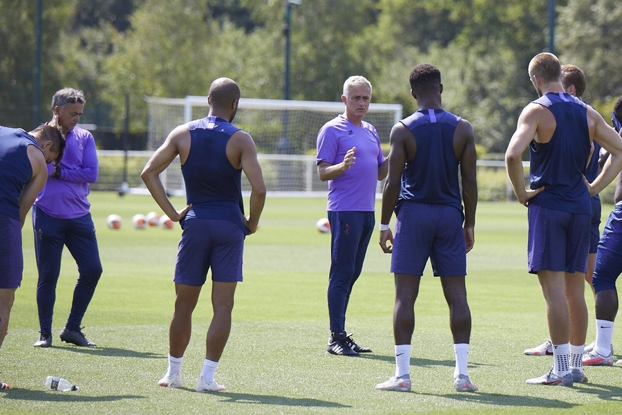 all-or-nothing-tottenham-hotspur